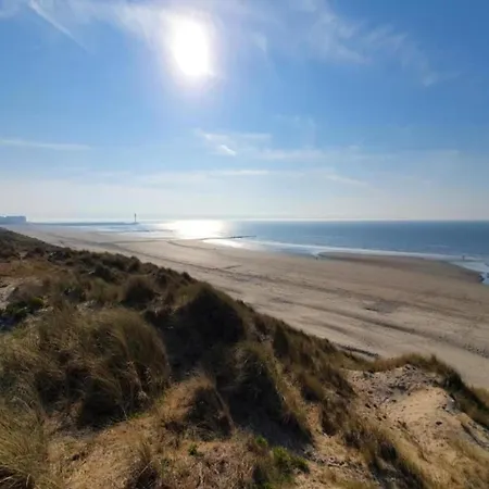 アパート Attic Apartment In Nieuwpoort By The Beach, Cleaning Included ニーウポールト